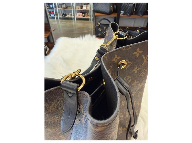 Néonoé Louis Vuitton NeoNoe MM Black Monogram Nero - vista 14