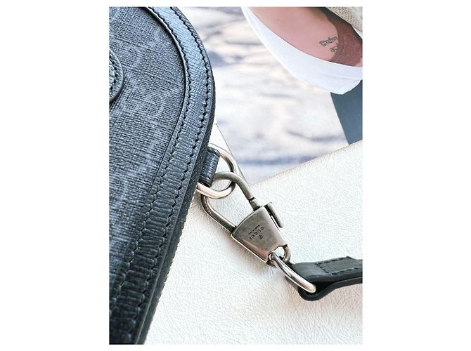 Gucci Borsa crossbody mini GG Supreme unisex Nero - vista 16