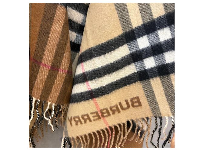 Burberry Cape-Mantel mit Riesenkaro und Fransen Beige Braun - Ansicht 3