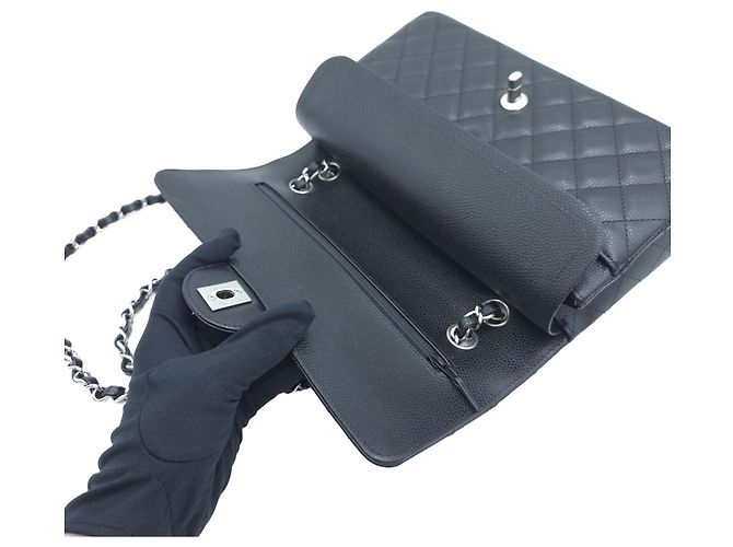 Chanel Borsa a tracolla Medium Classic Double Flap in pelle caviar con hardware argento Nero - vista 19