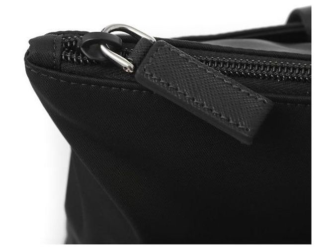 Prada Borsa Tote in Nylon e Pelle Saffiano Nero - vista 11