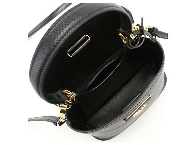Prada Mini Borsa a Cestino in Pelle Saffiano Nero - vista 6