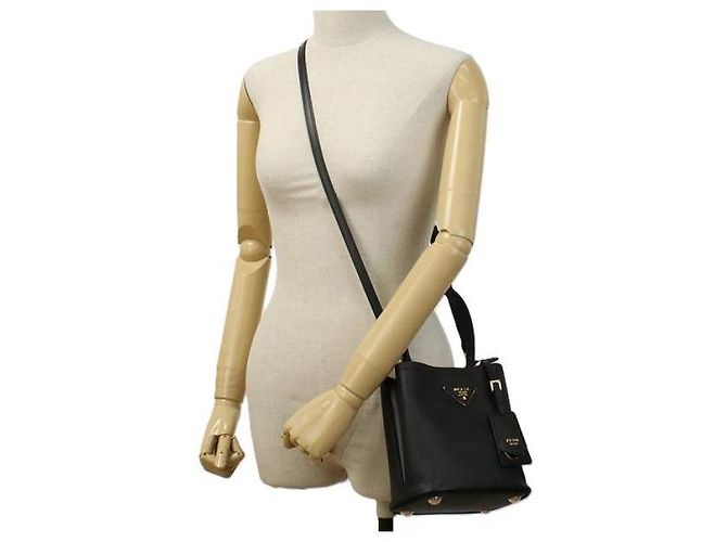 Prada Mini Borsa a Cestino in Pelle Saffiano Nero - vista 8