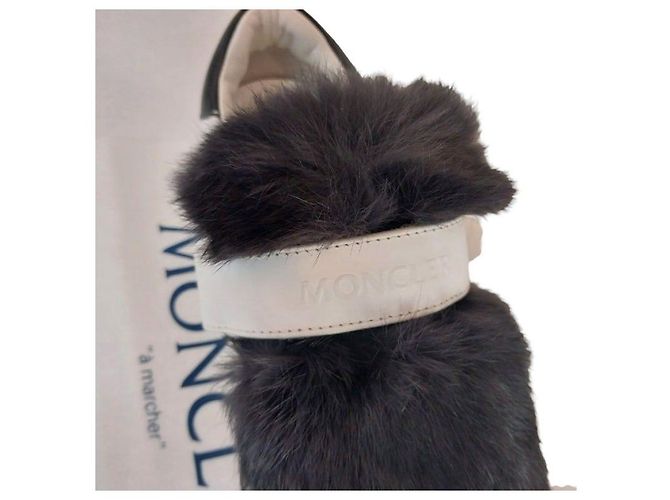 Moncler Sneakers in pelle bianca Rabbit con pelliccia e Velcro da donna Bianco - vista 8