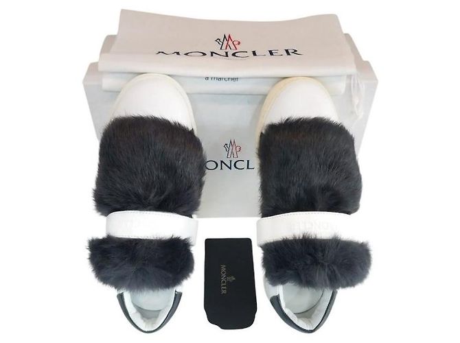 Moncler Sneakers in pelle bianca Rabbit con pelliccia e Velcro da donna Bianco - vista 9