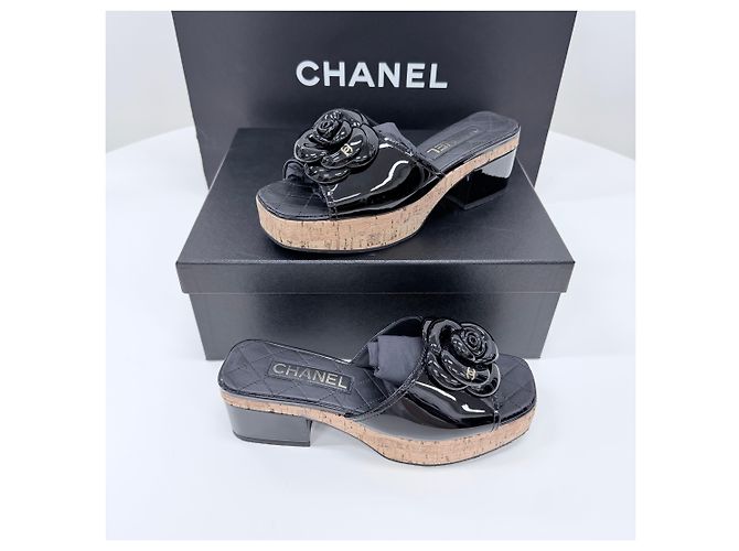 Chanel Mules con tacco Camellia da donna - Nero - vista 3