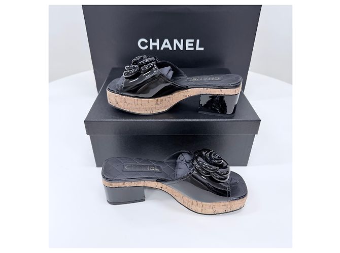 Chanel Mules con tacco Camellia da donna - Nero - vista 4