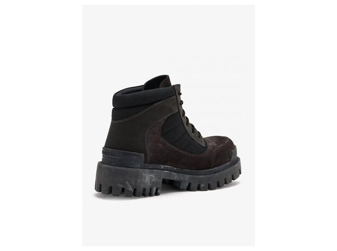 Balenciaga Botas Combat Strike Low Marrom - vista 6