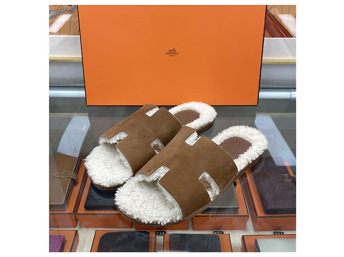 Hermès Izmir Shearling Sandal Slipper Brown - view 2