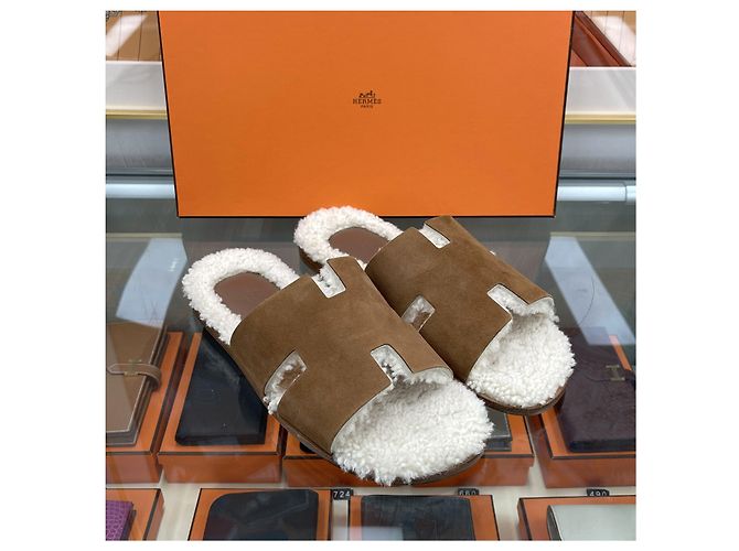 Hermès Izmir Shearling Sandal Slipper Brown - view 3
