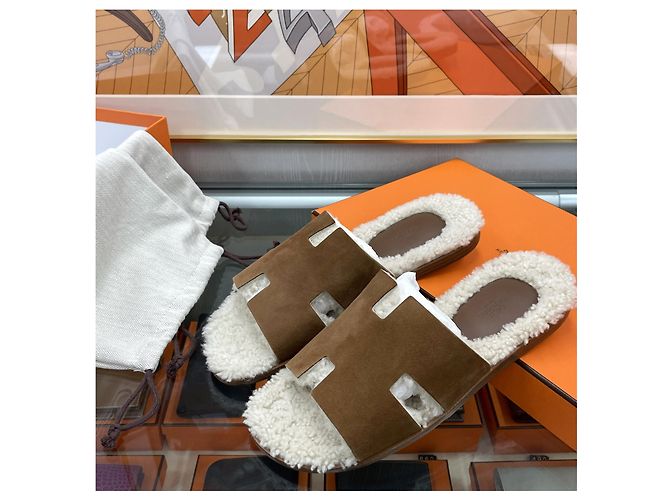 Hermès Izmir Shearling Sandal Slipper Brown - view 6