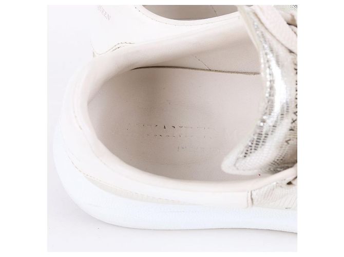 Alexander Mcqueen Sneakers Oversole Metallic Bianco - vista 9
