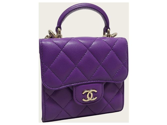 Chanel Mini Bolsa Chip em pele de cordeiro roxa com alça de mão e corrente dourada Roxo - vista 3