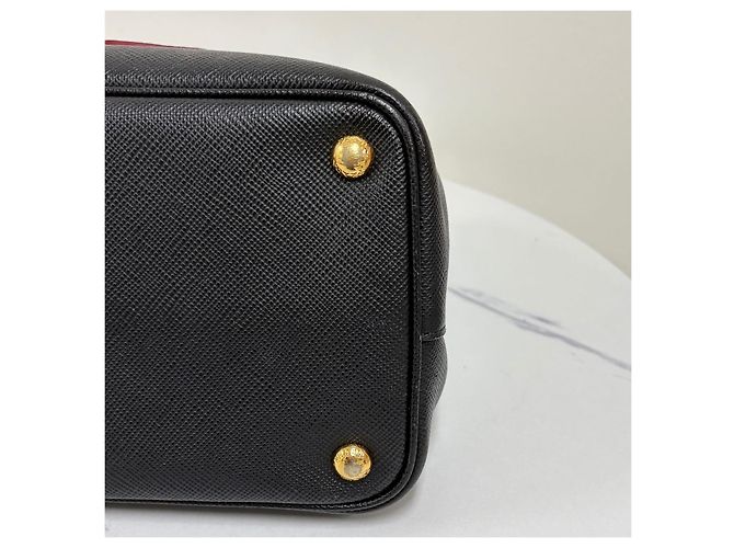 Prada Borsa Tote Doppia in Saffiano Borsa a Tracolla Nera Nero - vista 14
