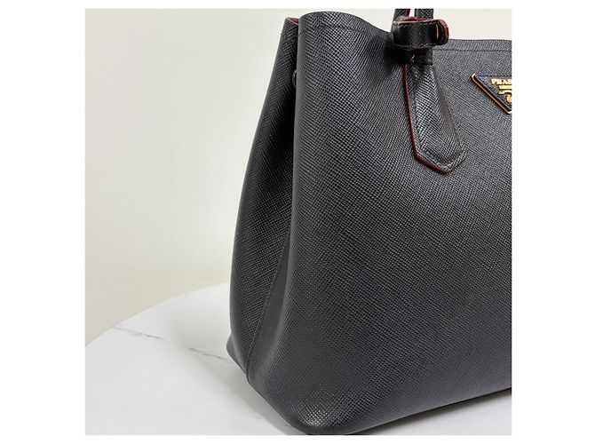 Prada Borsa Tote Doppia in Saffiano Borsa a Tracolla Nera Nero - vista 9