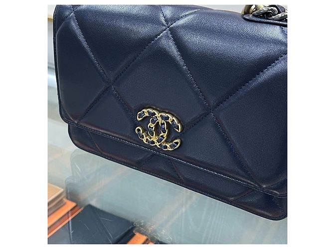 Chanel Borsa Mini WOC con catena in pelle di agnello Navy Gold Blu - vista 11