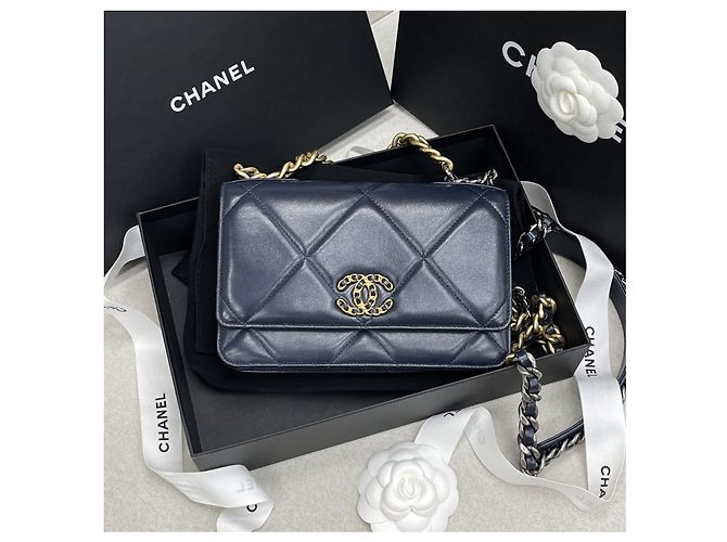Chanel Borsa Mini WOC con catena in pelle di agnello Navy Gold Blu - vista 2