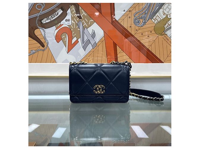 Chanel Borsa Mini WOC con catena in pelle di agnello Navy Gold Blu - vista 3