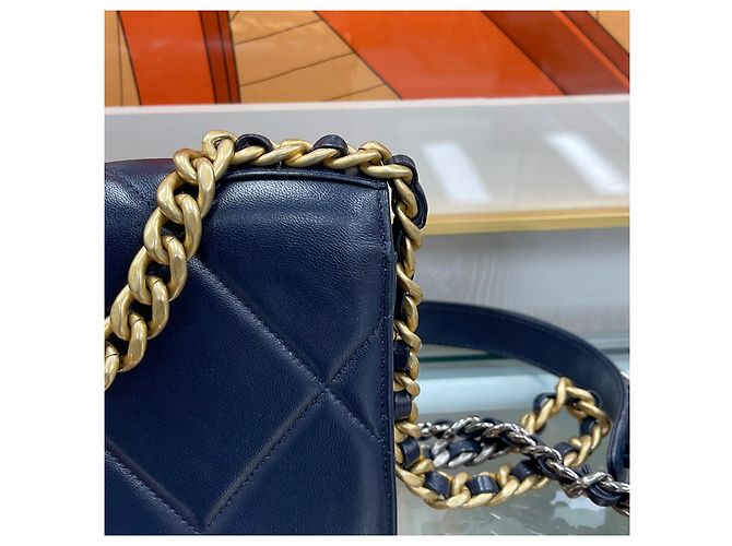 Chanel Borsa Mini WOC con catena in pelle di agnello Navy Gold Blu - vista 8