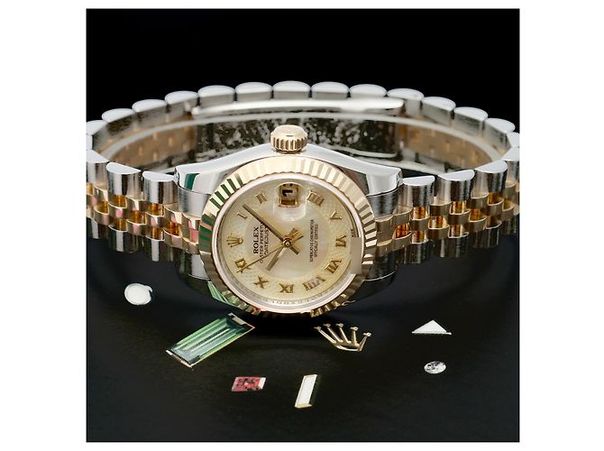 Rolex Orologio Combi Datejust da donna con decorazione in madreperla MOP e numeri romani Rosa - vista 2