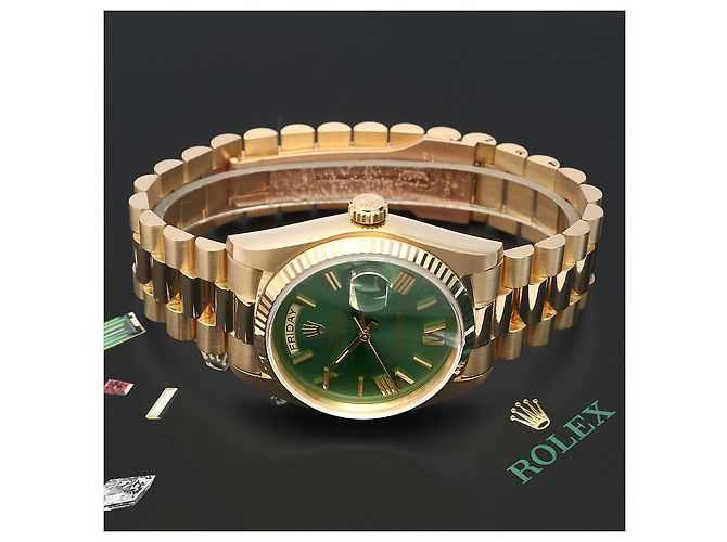 Rolex Orologio d'oro personalizzato da uomo Day-Date quadrante verde oliva - vista 2