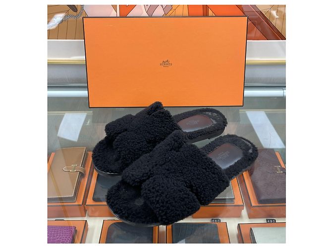 Hermès Pantofole Izmir in shearling Nero - vista 2