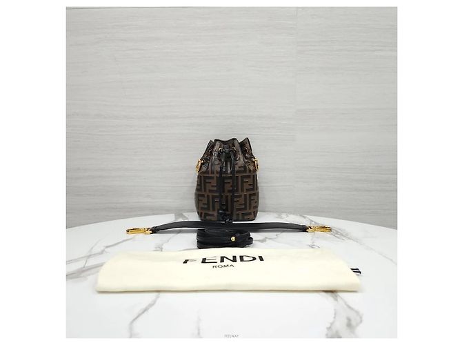 Fendi Mini Borsa Secchiello in Pelle Montrezzo Brown Marrone - vista 9