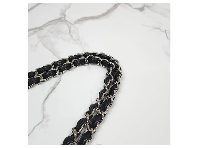 Chanel Serie di borse a tracolla Classic Caviar Large Black Silver-Tone Nero - vista 6