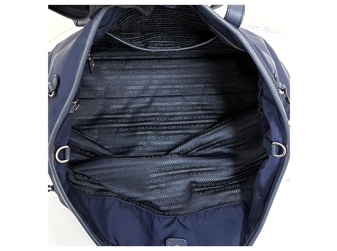 Prada Borsa Shopper in Nylon con Logo Triangolare Borsa a Tracolla Navy Blu - vista 14