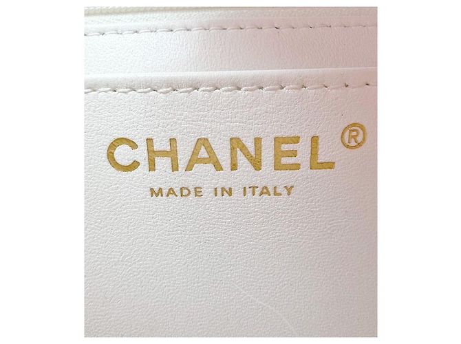 Chanel Borsa a tracolla matelassé bianca con catena Bianco - vista 12