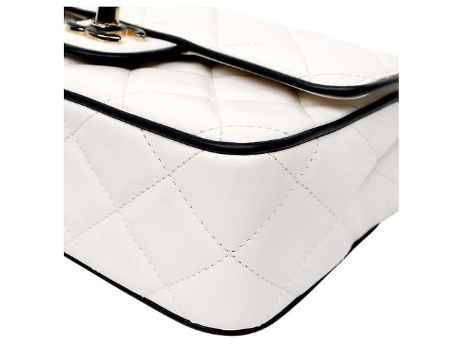 Chanel Borsa a tracolla matelassé bianca con catena Bianco - vista 5