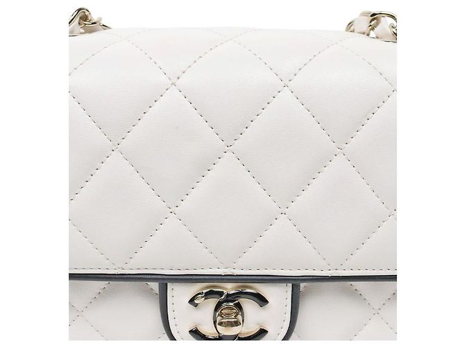 Chanel Borsa a tracolla matelassé bianca con catena Bianco - vista 9