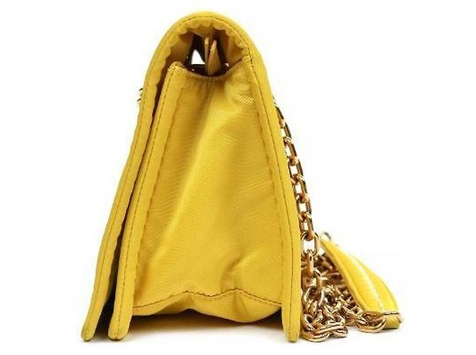 Prada Borsa a tracolla con catena in nylon giallo - vista 2