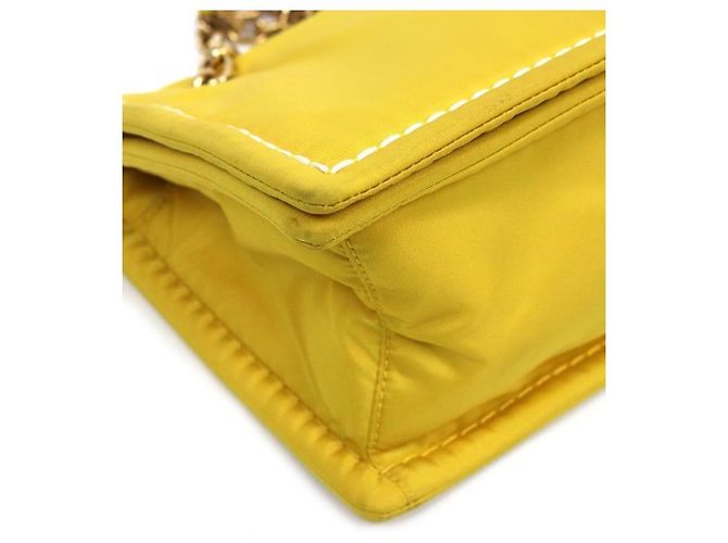 Prada Borsa a tracolla con catena in nylon giallo - vista 5