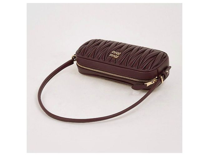 Miu Miu Borsa a spalla Matelassé Pouch Nero - vista 4