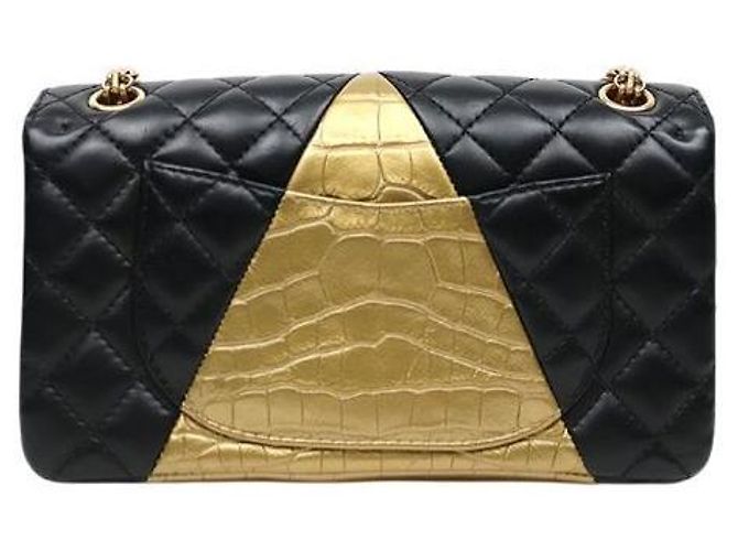 Chanel Bolsa de Ombro com Corrente e Aba em Dois Tons Black Gold Multicor - vista 3