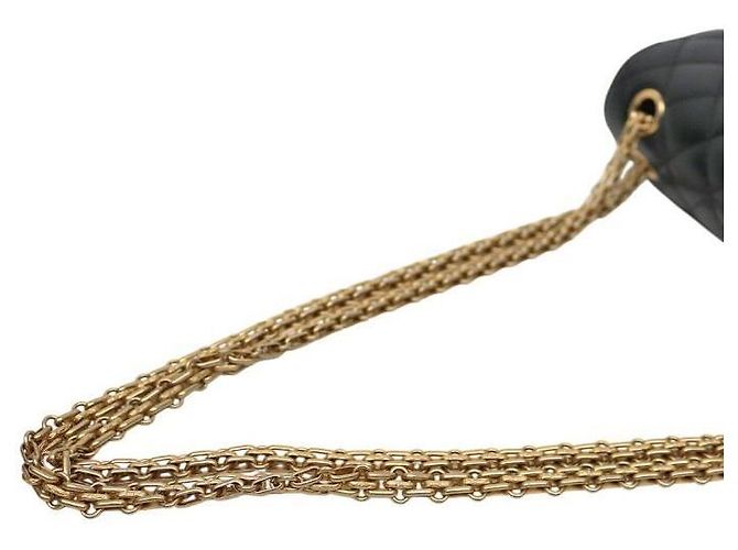 Chanel Bolsa de Ombro com Corrente e Aba em Dois Tons Black Gold Multicor - vista 9
