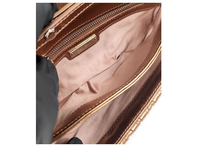 Miu Miu Borsa a tracolla matelassé dorata D'oro - vista 11