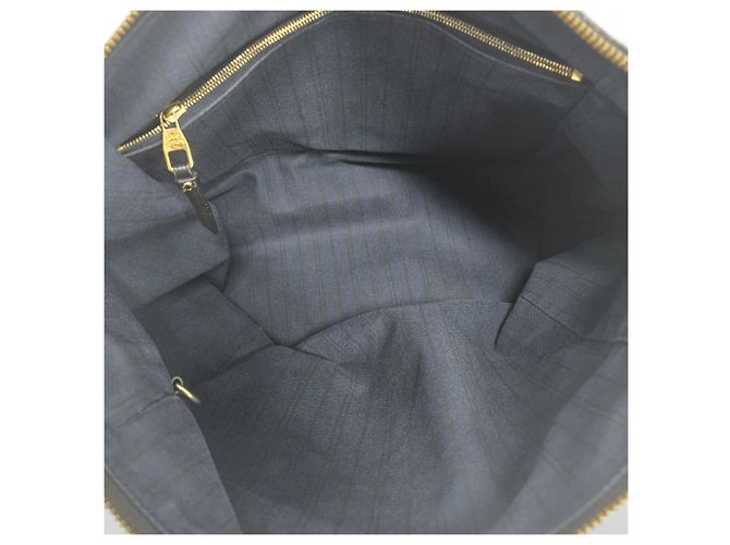 Louis Vuitton Borsa a tracolla Lumineuse PM in Monogram Empreinte nero - vista 8