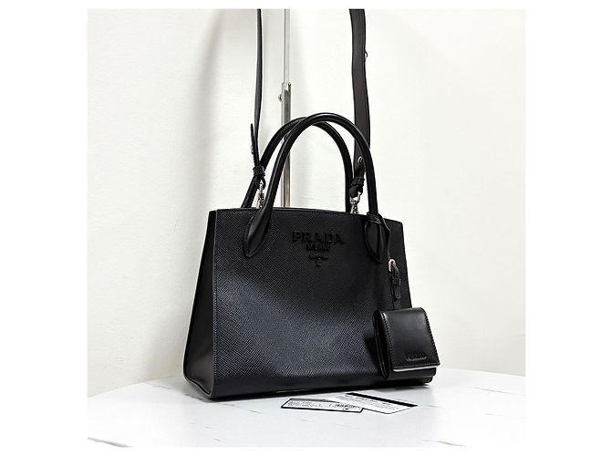 Prada Borsa Tote Saffiano Monochrome Borsa a Tracolla Nera Nero - vista 8