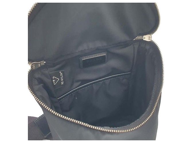 Prada Borsa a tracolla in Re-Nylon Nero - vista 9