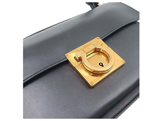 Salvatore Ferragamo Borsa a tracolla Gancini Eileen - vista 8