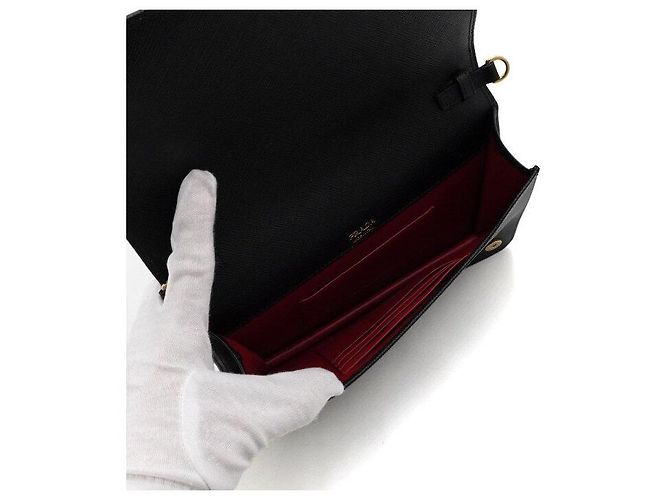 Prada Borsa a tracolla e crossbody con patta in pelle Saffiano Nero - vista 6