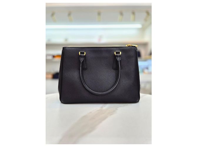 Prada Borsa Tote e a tracolla Galleria Saffiano Medium Nera Nero - vista 14