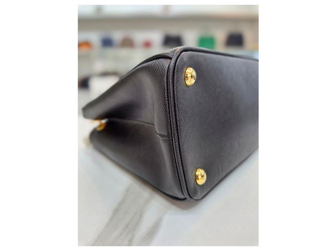Prada Borsa Tote e a tracolla Galleria Saffiano Medium Nera Nero - vista 17