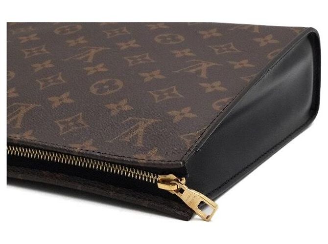 Louis Vuitton Monogram Pochette Toilette NM Pouch Bag Multicolore - vista 9