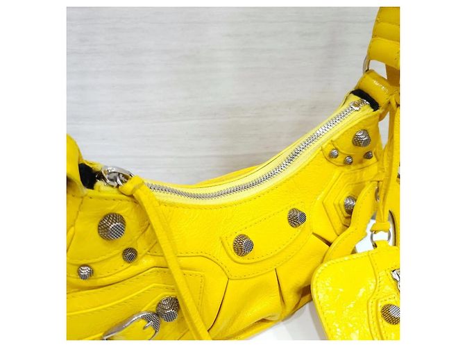Balenciaga Borsa a tracolla in pelle di agnello gialla Giallo - vista 5