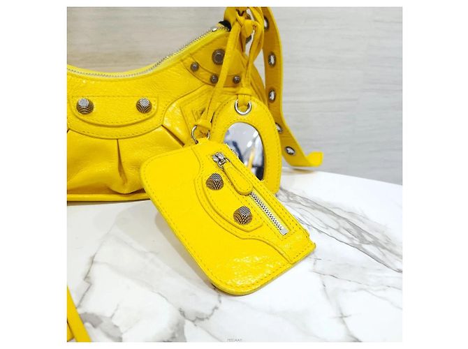 Balenciaga Borsa a tracolla in pelle di agnello gialla Giallo - vista 6