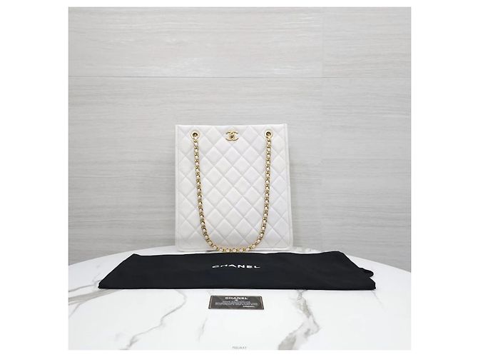 Chanel Borsa Shopper Classic CC Logo White Gold Series Bianco - vista 9