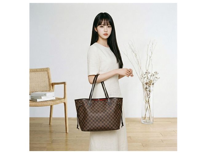 Borsa Tote Louis Vuitton Neverfull MM Marrone - vista 21